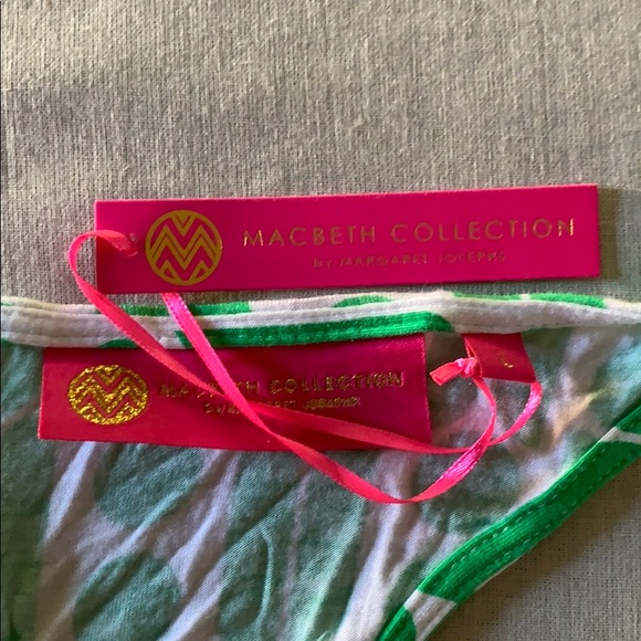 Skintight Patterned Dress - Picture 3 of 3